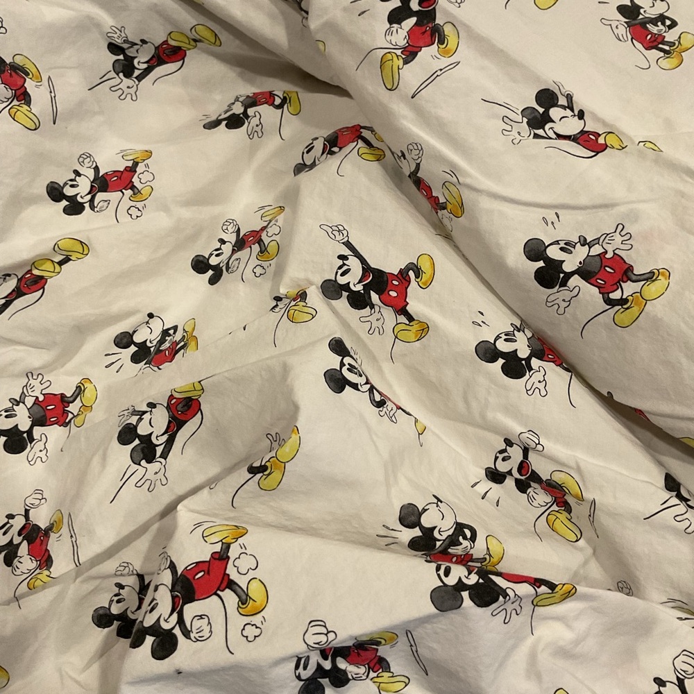 Pottery Barn Kids - Disney Mickey Mouse full fitted sheet & case - Picture 4 of 4